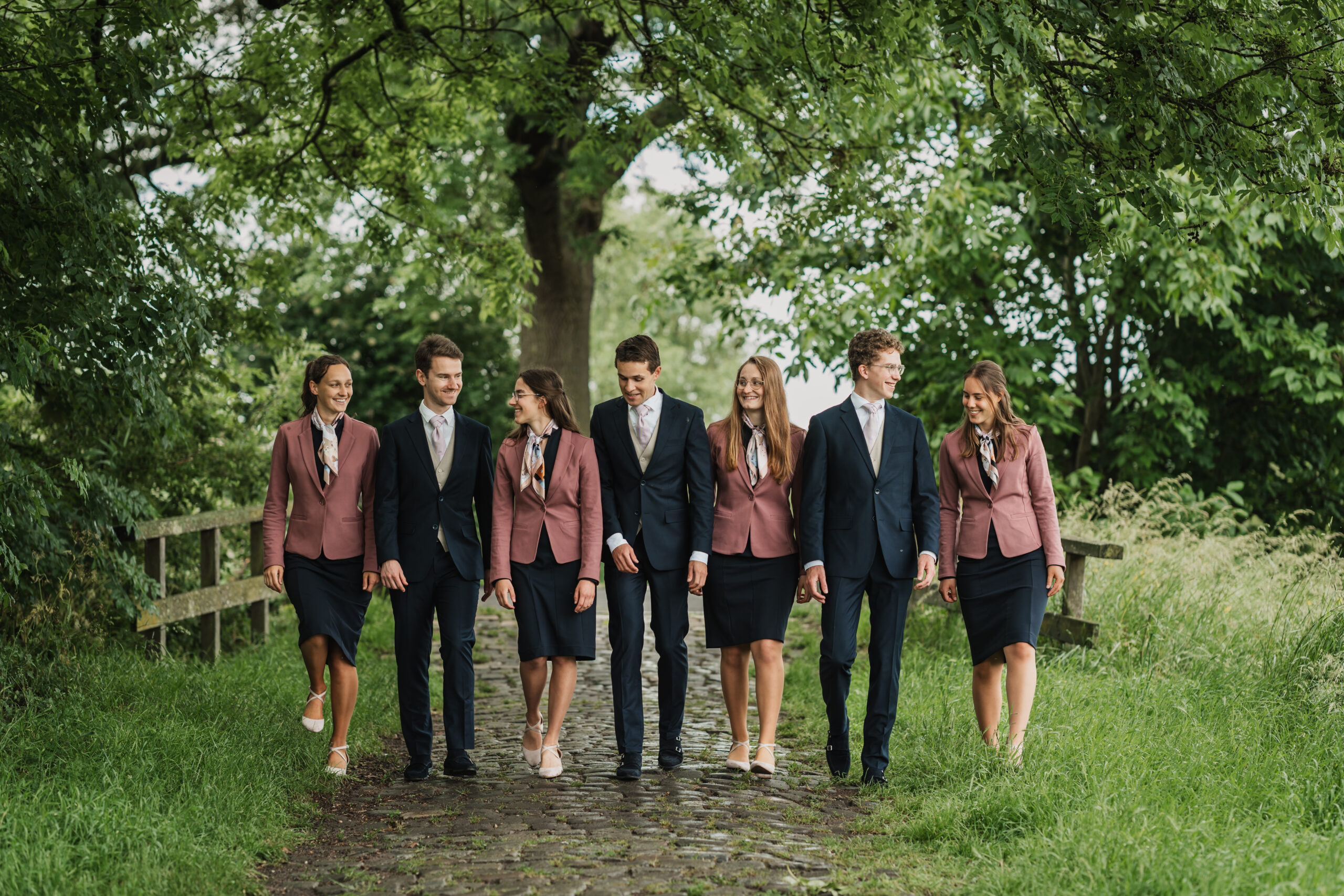 V.l.n.r. Ruben Slingerland, Francine Hogenhout, Matthijs de Zeeuw, Janna Bremmer, Harm Jan van Holst, Dienke Ploeg en Carlo Verleun.